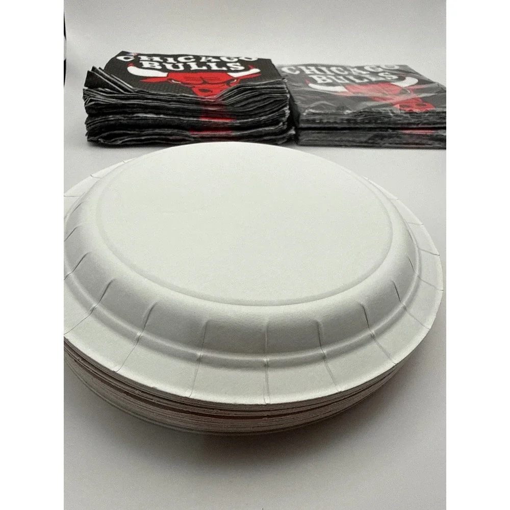 Chicago Bulls NBA Party Supplies Set 35 Paper Plates and 32 Luncheon Napkins